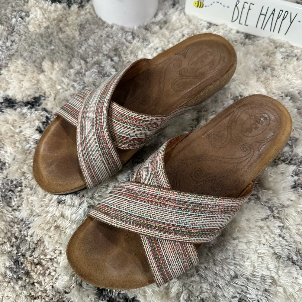 Taos Footwear Striped Sandals - Picture 5 of 6